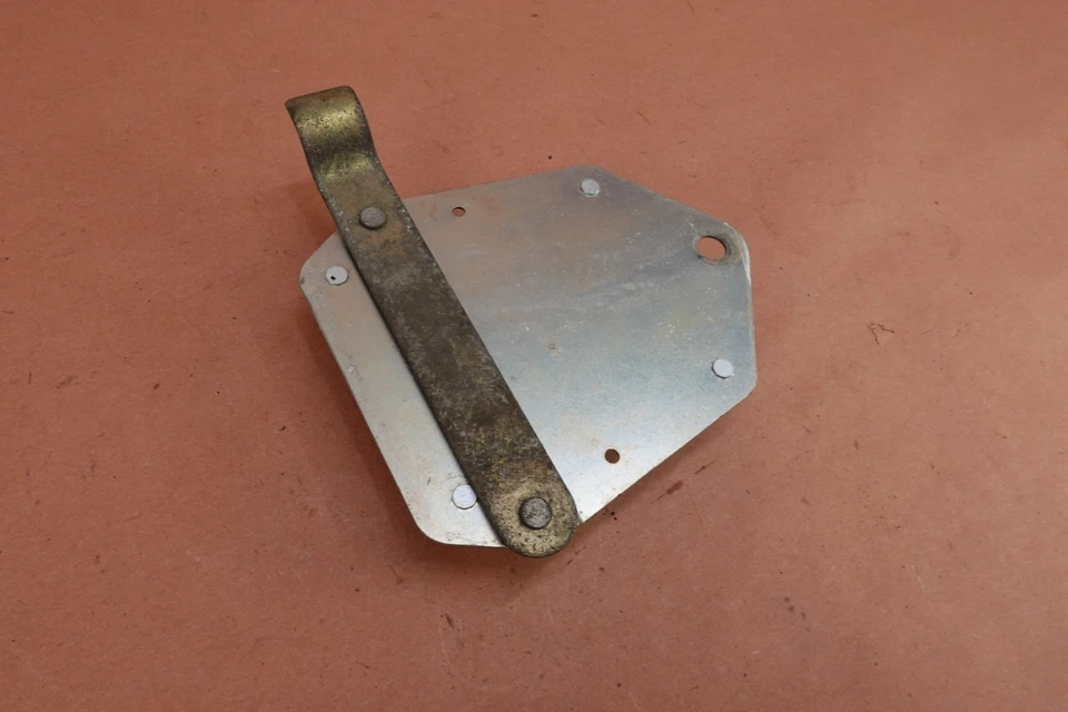 Soporte de montaje de módulo de control Harley Davidson Softail Deuce FXSTDI 2001-2005 Foto 3 de 4