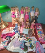 Barbie Lot 15 Dolls PLus Clothing & Accessori...