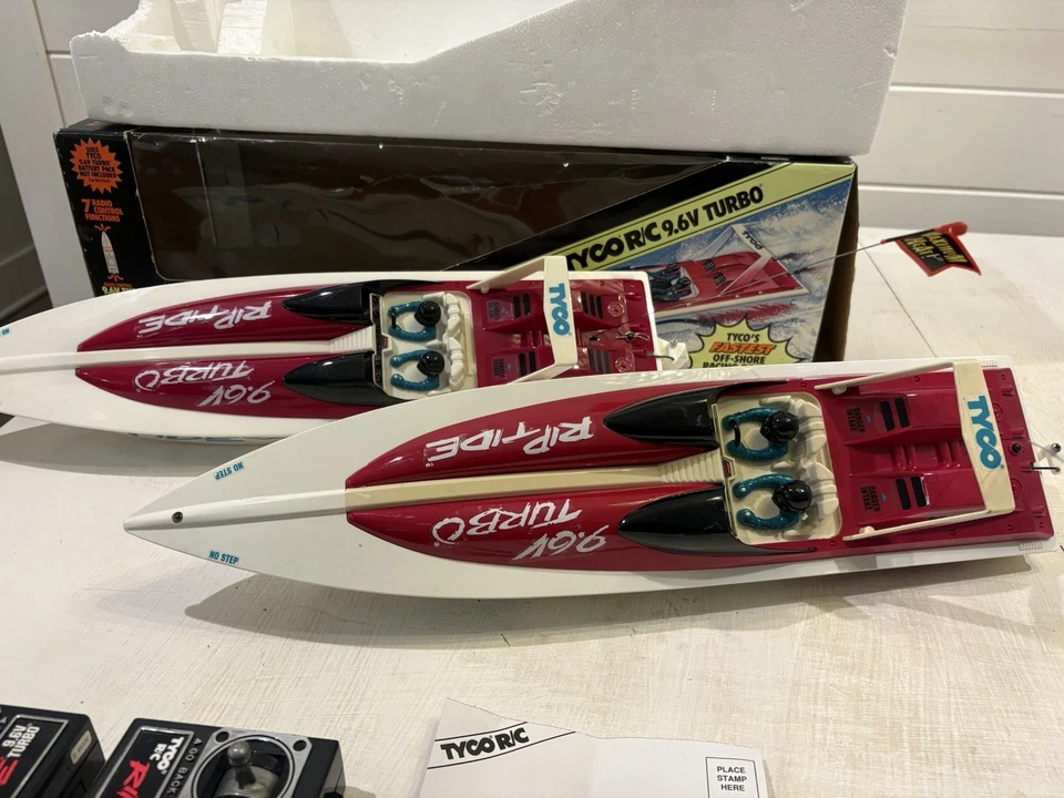 2 Tyco 9.6v RipTide Racing RC Boats. One Fully Functional And One Powers On. - Image 3 of 4