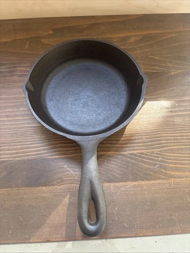 Vintage BSR Century Series 6 5/8 In. No.3 Cast Iron Skillet. Like Knew Condition