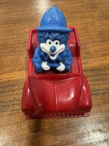 Vintage Arby’s 1997 Retro Fire Department Fireman Clown Car Toy Figure