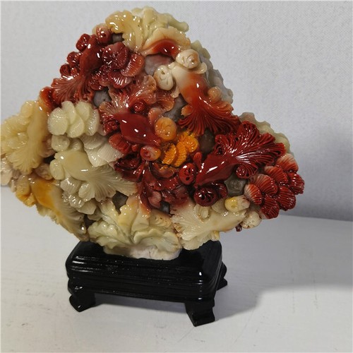 2.53Kg Natural "Shoushan bloodstone" carved goldfish statue+stand o360 - Picture 3 of 12
