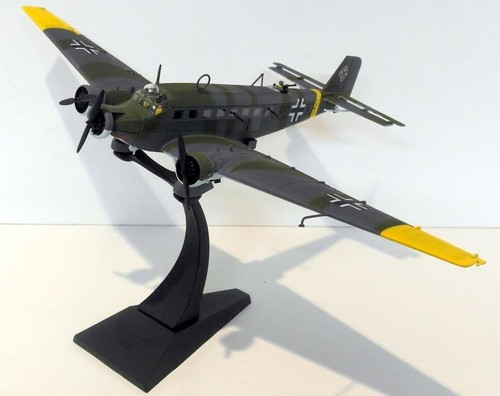 Corgi 1/72 Scale Diecast AA36902 JU.52/3MG7E MS MSGr1 PD+KH Hungary 1944 - Picture 1 of 10
