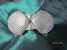 WOMEN'S VTG. DOUGLAS PAQUETTE 2 PC. SEASHELL BELT BUCKLE AGED SILVER TONE VGUC