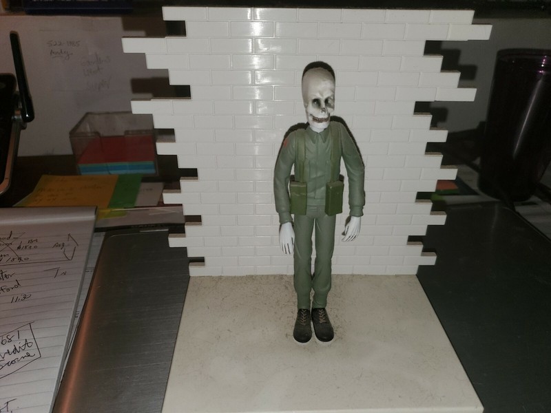  PINK FLOYD The Wall SKELETON SOLDIER Series 1 FIGURE 