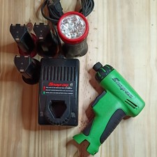 Snap-on Cts561clg 7.2v Cordless Screwdriver Kit 3 Batteries Charger Led Light