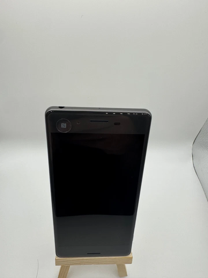 Sony Xperia X F5122-32GB -LTE/4g Unlocked - Image 4 of 4