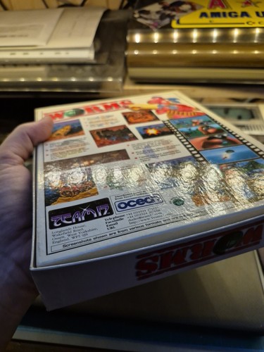 WORMS GAME X COMMODORE AMIGA SU FLOPPY DISK BOX ORIGINALE TEAM 17 OCEAN - 第 9/21 張圖片