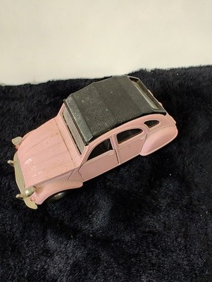 VTG Die-Cast Citroen CV2 car pink with movable doors