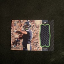 Russell Wilson 2012 Topps Rookie Jersey Memorabilia Relic RC Card No. RJR-RW. rookie card picture