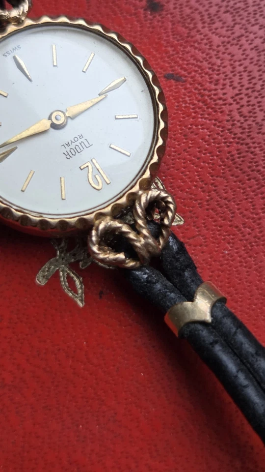 Rolex Tudor Royal para dama maravillosamente limpio y original. Precioso estado en caja Foto 2 de 4