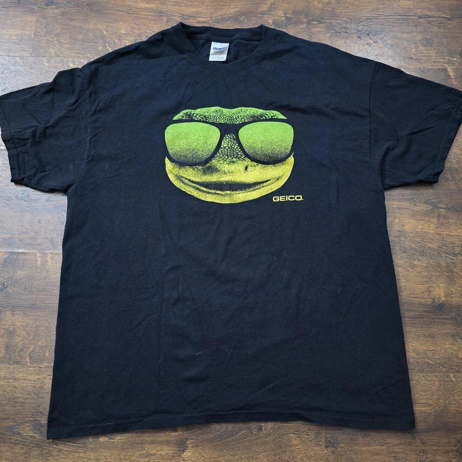 Gildan GEICO Shirt Mens XL Black Gecko Sunglasses Graphic Funny Tee T-Shirt