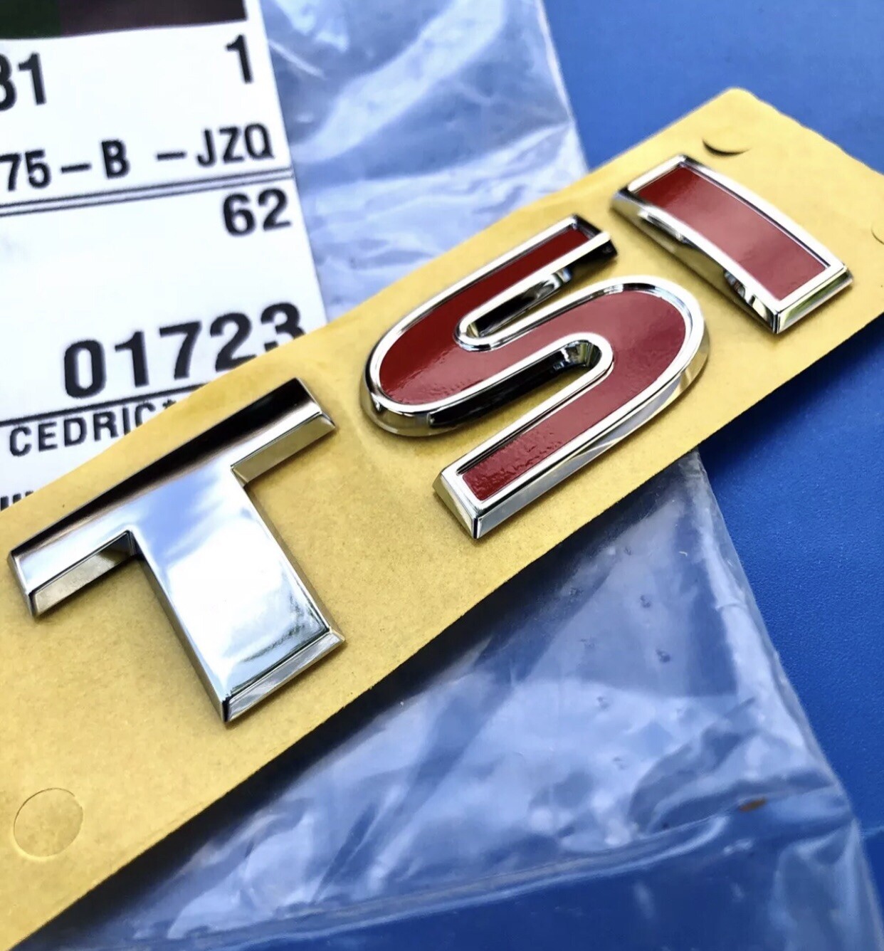 LOGO TSI ROUGE VW GOLF 7 VII MK7 - Insigne Coffre Arrière Badge Sigle Original 5G0853675B