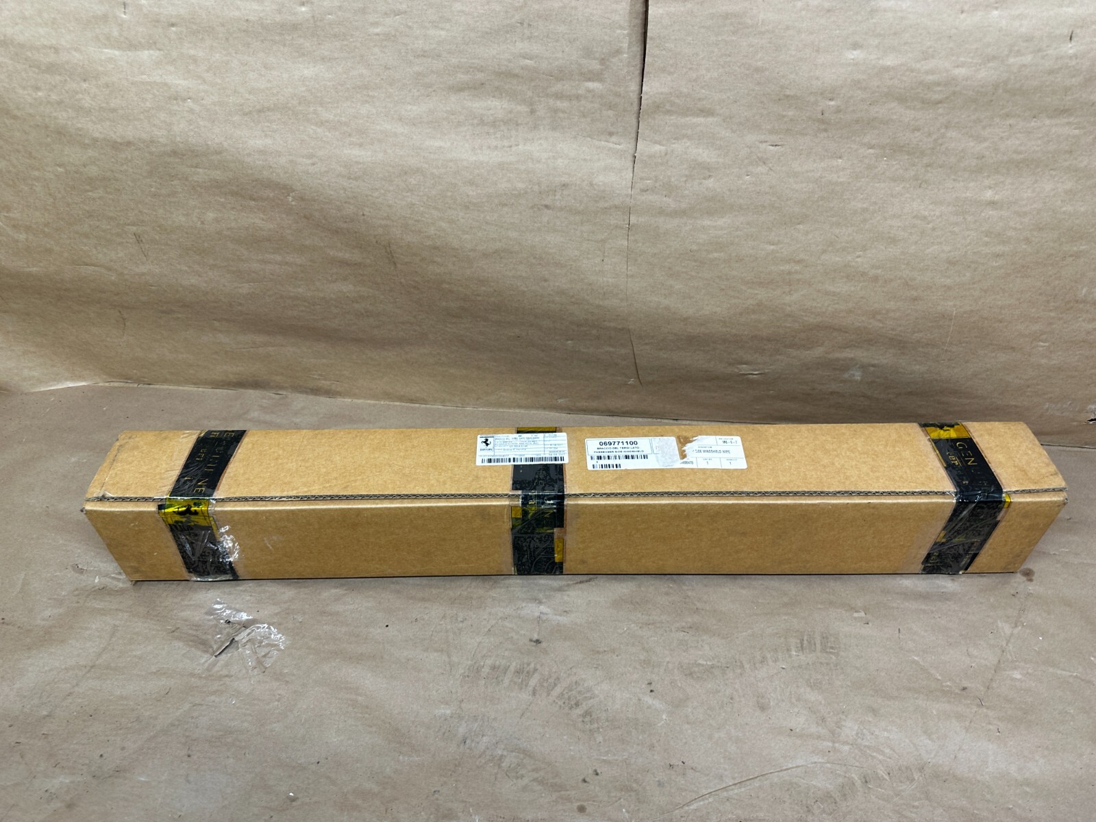 New Ferrari California Right RH Windshield Wiper Arm OEM 69771100