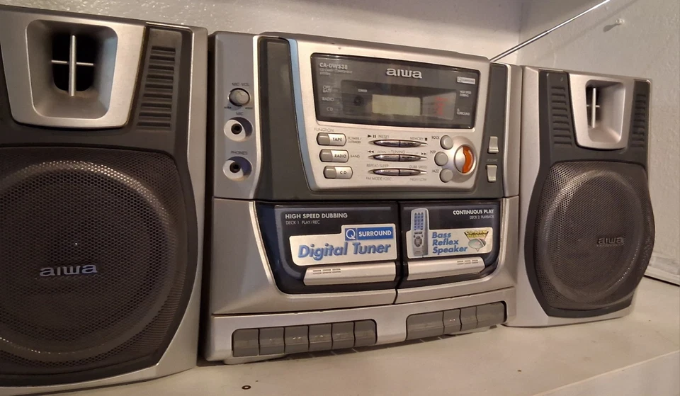 USED-RARE-Original AIWA Stereo System w/Cassette Deck-[NOT WORKING] - Image 3 of 4