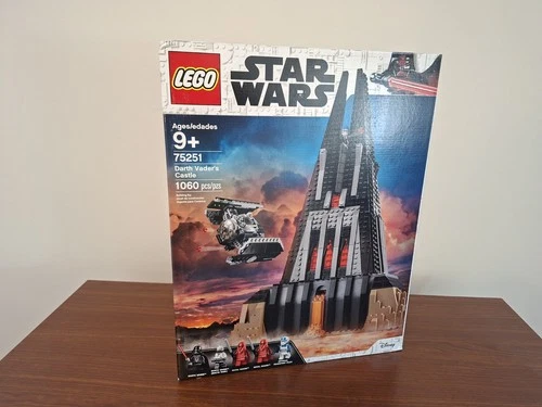Brand NEW In Box LEGO Star Wars: Darth Vader's Castle (75251)
