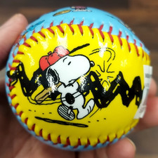 Snoopy & Peanuts Gang Collectable Baseball
