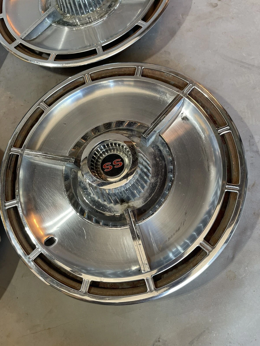 1964 chevelle ss on sale hubcaps