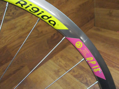 VINTAGE RIGIDA DP-18 700C CLINCHER GOLD AERO SHIMANO 105 HUB FRONT