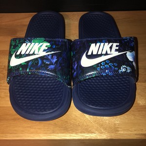 navy blue nike slides womens