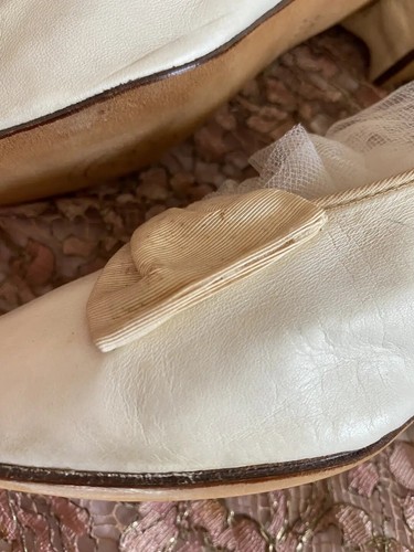 Antique French Shoes Silk Bows Museum Deaccession - Picture 4 of 7
