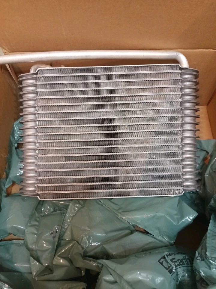 Núcleo evaporador de aire acondicionado para 94-99 Chevrolet/GMC Suburban, C/K 1500,2500 T54599 trasero Foto 2 de 4