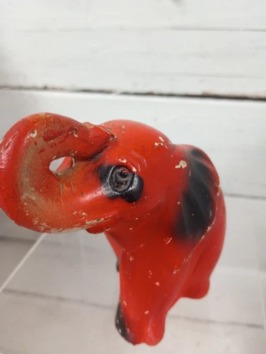 Vintage Chalkware Elephant, Circus Elephant Figurine Black and Red. - Picture 6 of 9