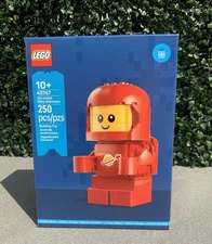 Lego- Up-Scaled Baby Astronaut (40767)- New- Ships Fast