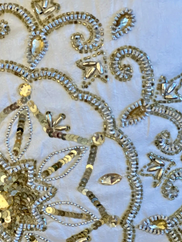 16”x16” Ivory & Gold Decorative Beaded & Sequined Mandala Luxe Pillow EUC - Image 4 of 4