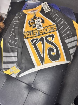 Vale Forever Bee Vs Racing Men's Long Sleeve 