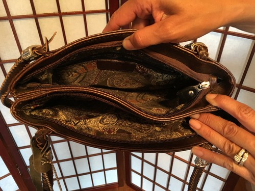 Bolso Marrón Negro Imitación Cuero Esnitético Profundidad 3.5 Altura 10 Bolsa Longitud 25 - Imagen 6 de 9