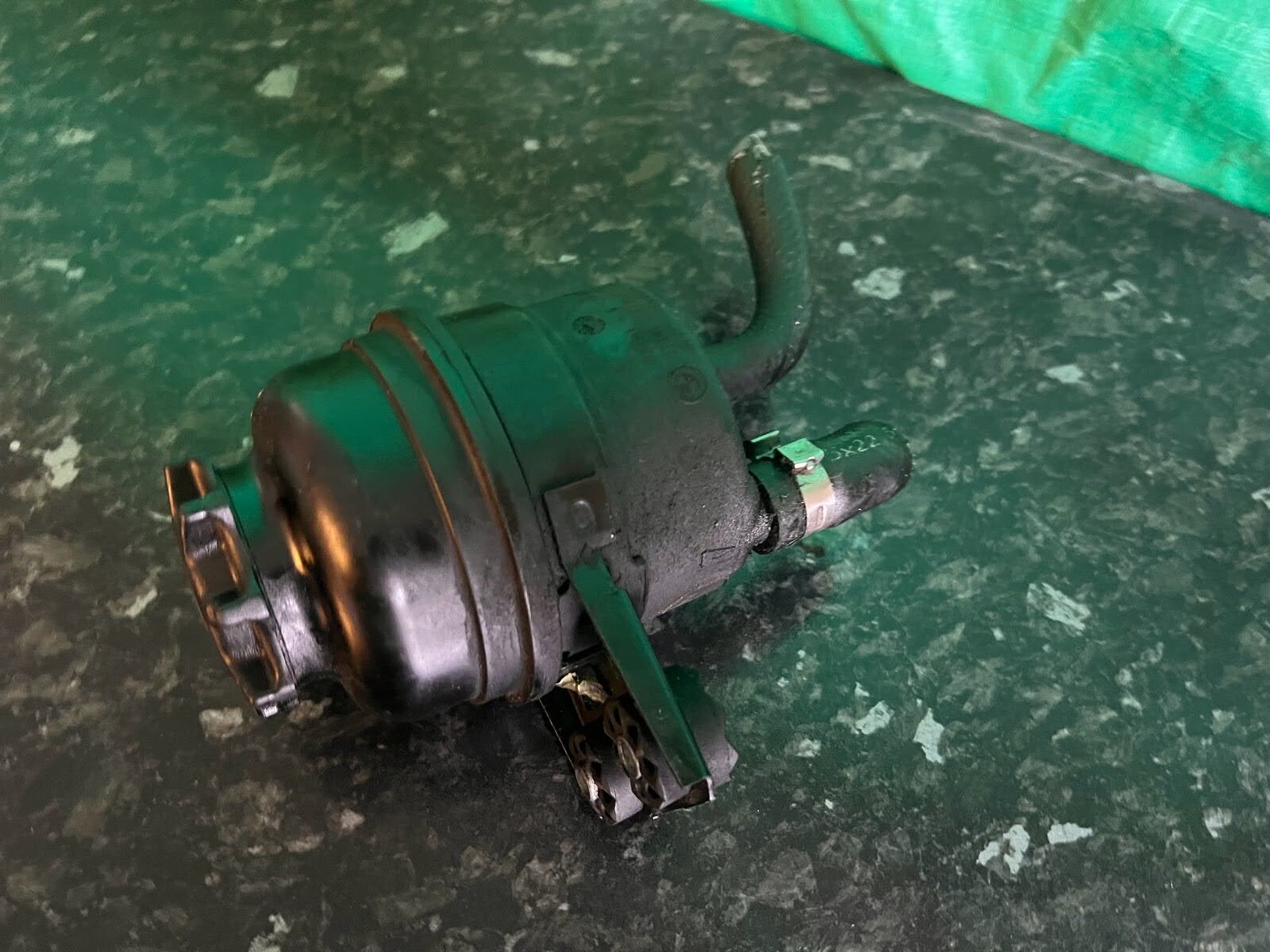 BMW 1 3 5 Series E60 E61 E87 E90 N47 Oil Power Steering Fluid Tank