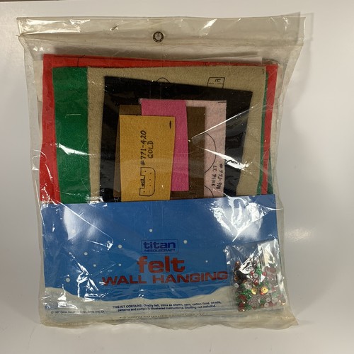 TITAN Needlecraft Christmas Felt Wall Hanging Craft Kit #771 Santa Reindeer 1987 - Picture 2 of 3