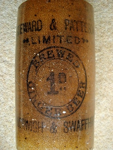 Steward & Patteson Brewed Ginger Beer stoneware bottle Norwich & Swaffham B - Picture 2 of 10