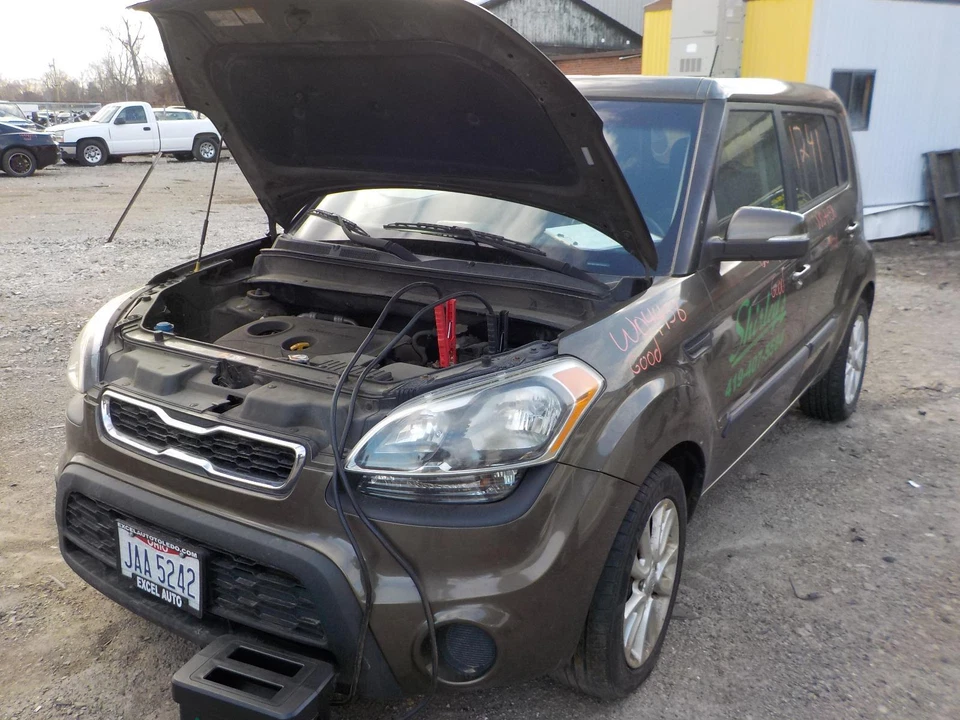 Used Front Left Seat Front fits: 2012 Kia Soul bucket air bag cloth manual w/hei Foto 2 de 4