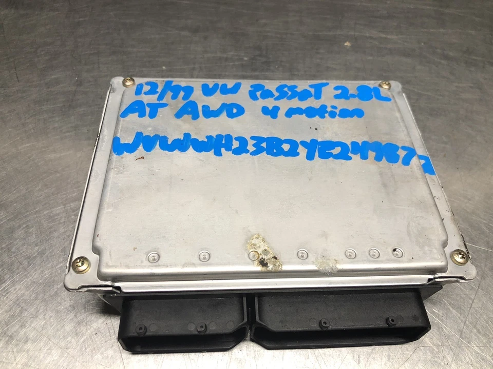 Volkswagen Passat 1999-2001 2,8 AWD motor A/T módulo ecu ecm pcm Foto 3 de 4