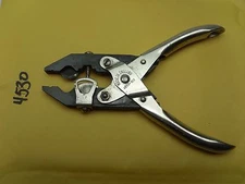 4530)  MAUN INDUSTRIES ENGLAND LEATHER PUNCH CUTTER PLIERS