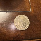 1993 MGM GRAND Las Vegas $1 Gaming Token One Dollar KING LOOEY Silver Toned Coin — photo 1