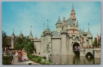 Disneyland Sleeping Beauty Castle Across The Moat And Drawbridge D-1 Postcard