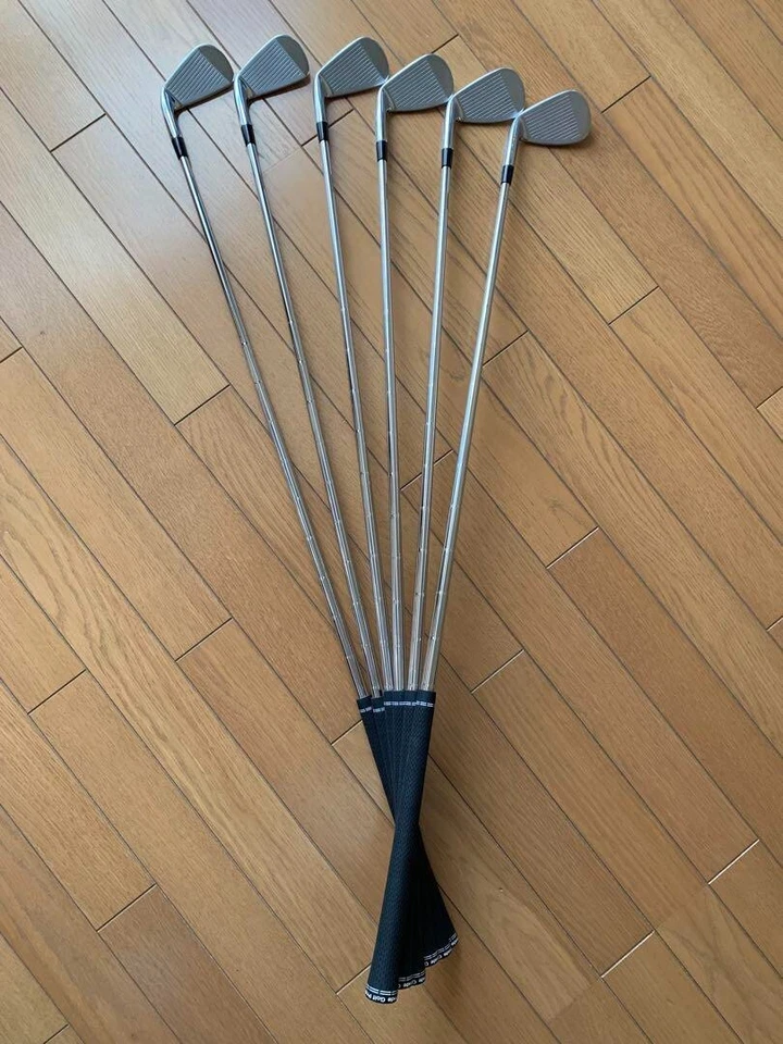 Titleist CB 710 FORGED 6pcs 5-Pw Iron Set Dynamic Gold S200 Flex Stiff - Image 4 of 4