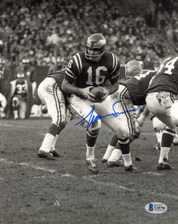 Norm Snead Autographed Signed 8x10 PHOTO PHILADELPHIA EAGLES LEGEND BECKETT BAS 