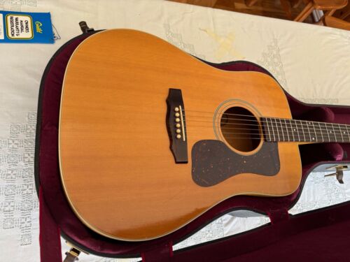 VTG GUILD G-37 BLD ACOUSTIC DREADNOUGHT GUITAR IN HARDSHELL CASE