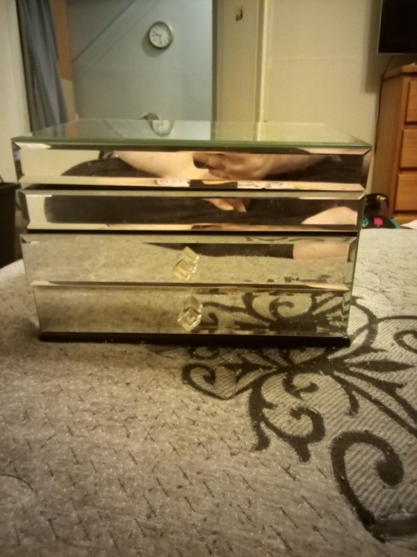 Mele and Co Maxine Mirrored Glass Jewelry Box, Adult Unisex
