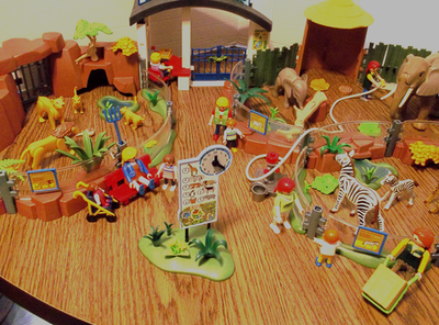 Vintage Playmobil Large Wildlife ZOO #4850 elephants zebras lions