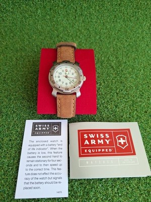 Victorinox Swiss Army Watch Men's/Women's 1990s Leather Band White