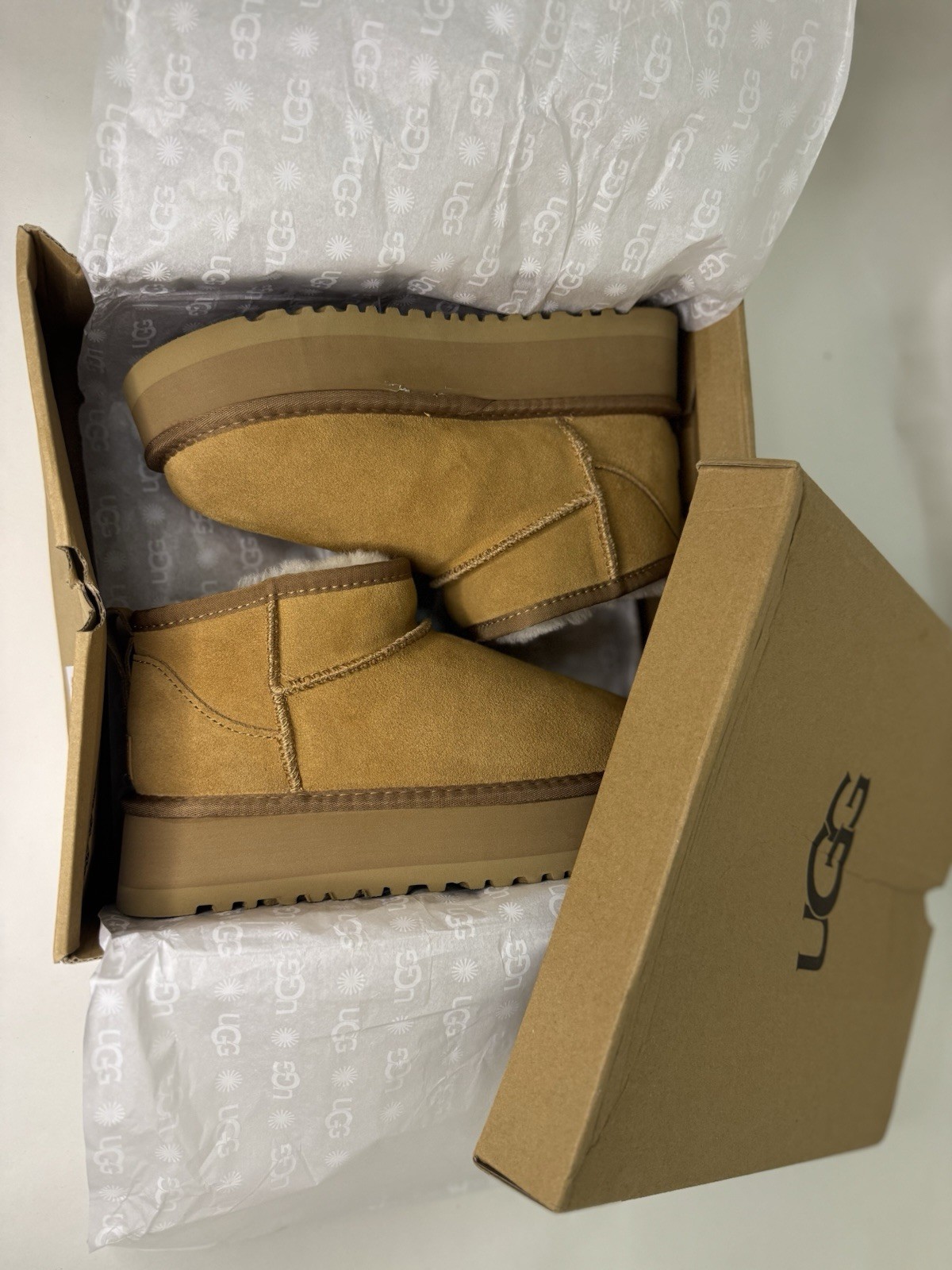 UGG classic ultra mini platform