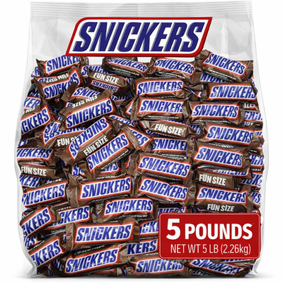 Snickers Milk Chocolate Fun Size, Bulk Wrapped Candy Bars (5 Pounds) FAMILY PACK