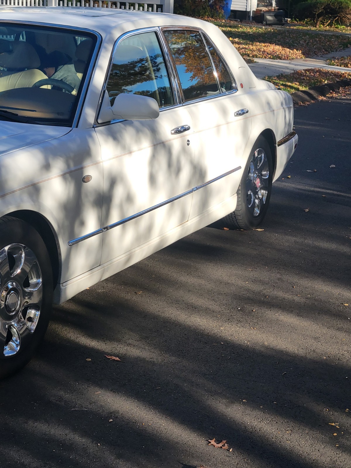 2001 Bentley Arnage — Clean Title — 78,500 Miles — White — Runs & Drives — Best