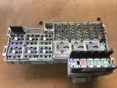 GM Opel Corsa C Combo Fuse Box Fuse Block 13142780.