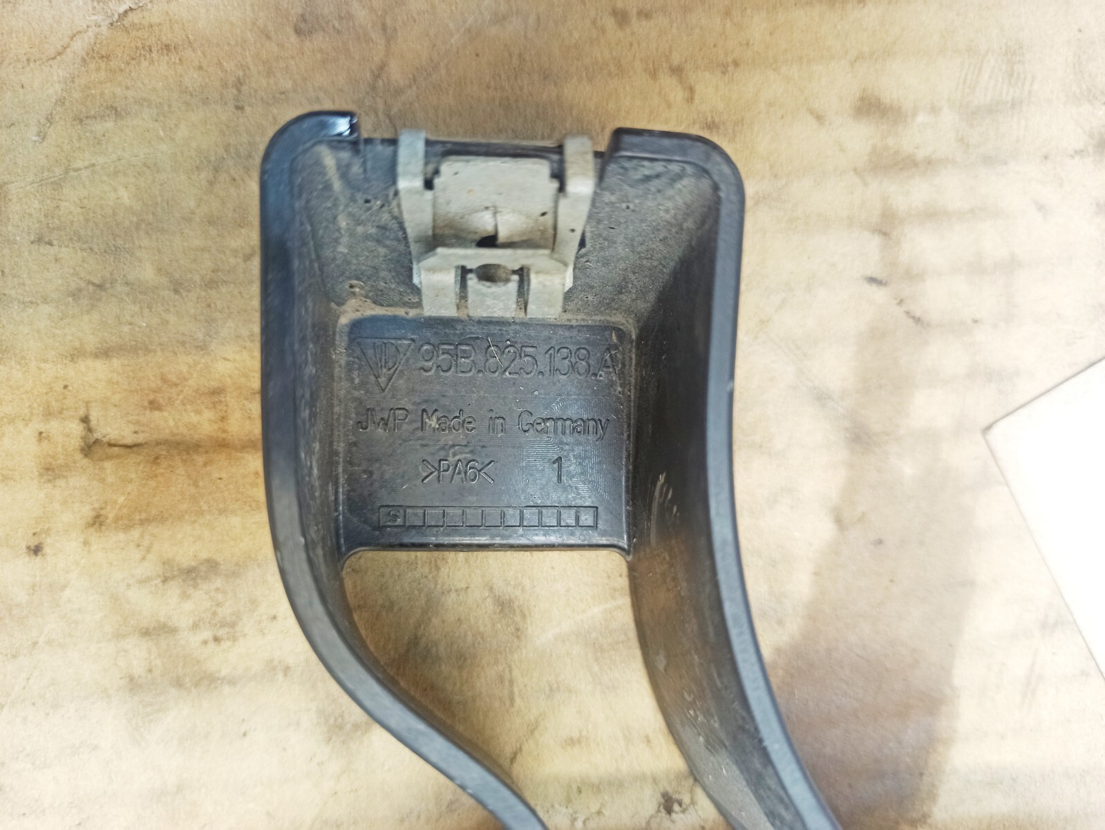 PORSCHE MACAN S 2021-2023 Underbody Bracket 95B825138A | eBay 